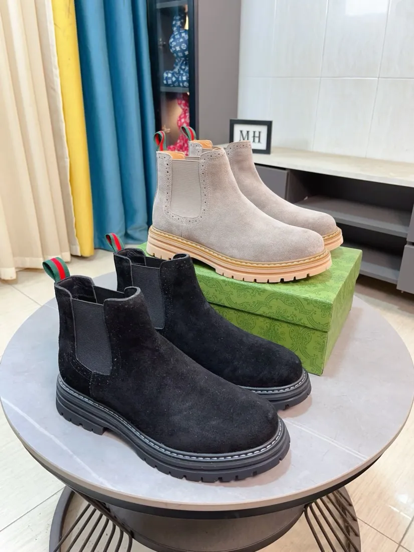 Men's shoes 💰540🌸🌸 (GUCCI) [cow lining plus velvet optional] [can be made without standard] New product Martin boots imported from Canada with full top layer high mercerized frosted fabric, punched using 3D digital technology, high-end and classy, ​​versatile to wear, full of three-dimensionality, close pictures will make you obsessed with the leather. You can't extricate yourself ~ the best on the market.          Fabric: Cowhide/Embossed Lining: Cowhide.          Please make a note when placing an order, sizes: 38-44 (37, 45, 46 can be customized and cannot be returned or exchanged) 5 colors available; black, gray, khaki, coffee, and earthy yellow